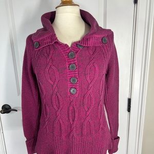 DKNY Jeans Sz.Xl, Magenta & Gray, Large Gray Buttons Cable Knit Sweater